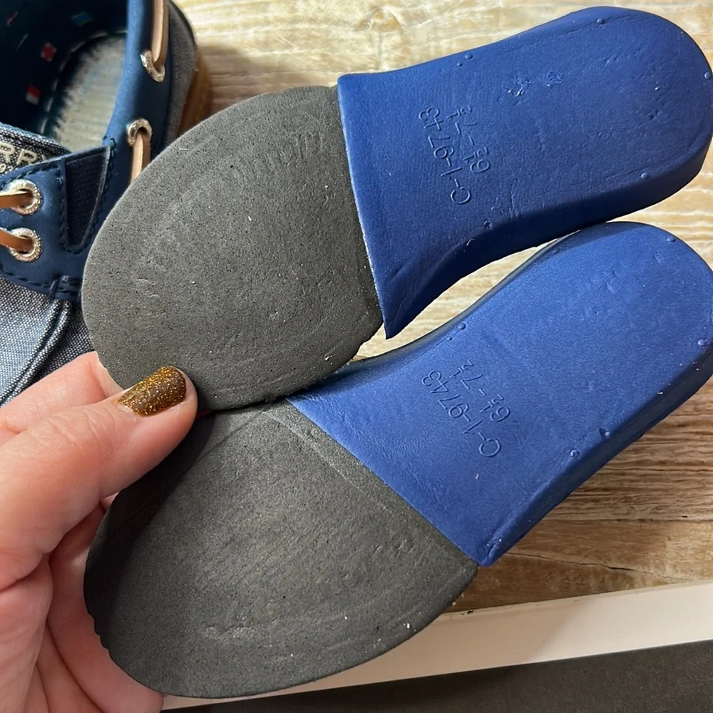 COPY - Kids Sperry Top-Sider denim chambray boat deck shoes like new Size 7 AO …
